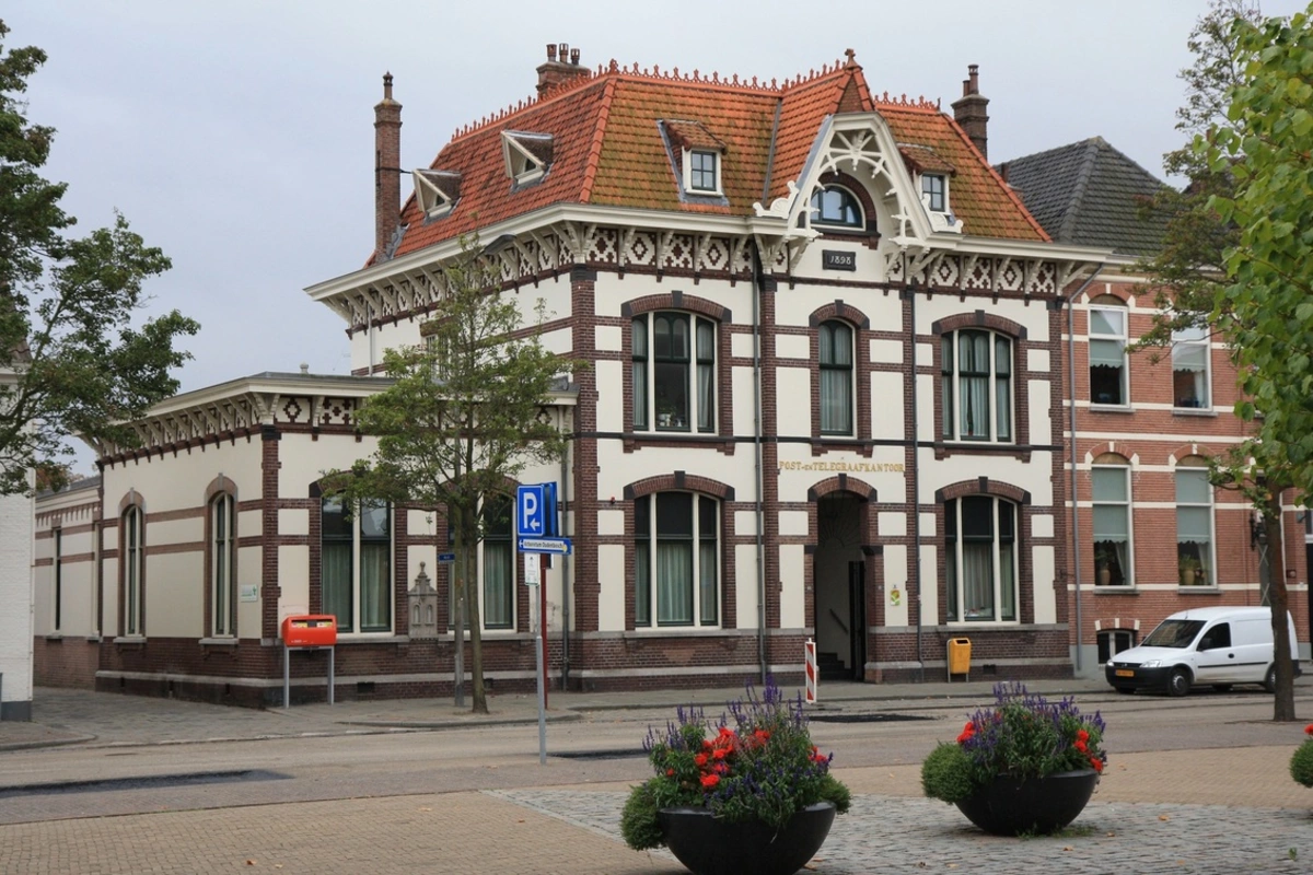 Oudenbosch – Postkantoor